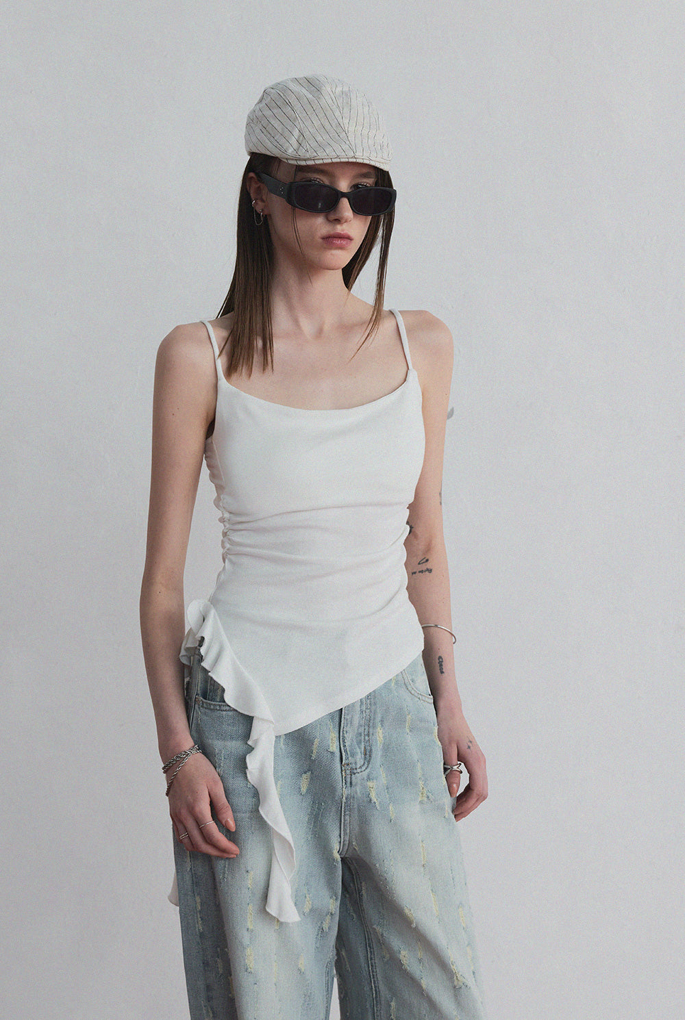 [TWEE] IGROWHIDE]Glinz asymmetrical shirring sleeveless and Clive Chain Bolero Cardigan-0