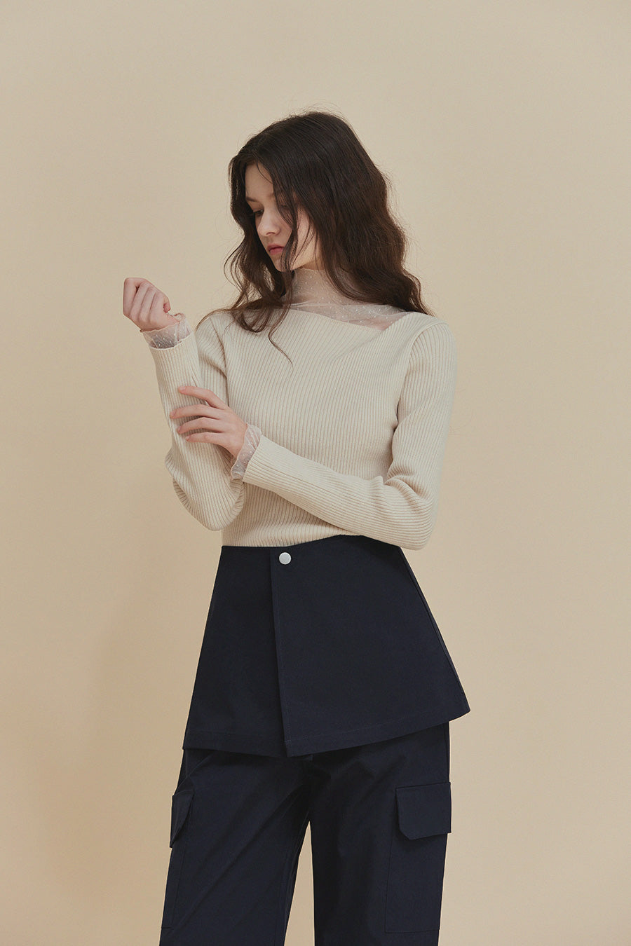 [TWEE] Tinin Asymmetric Neck Ribbed Knit-3