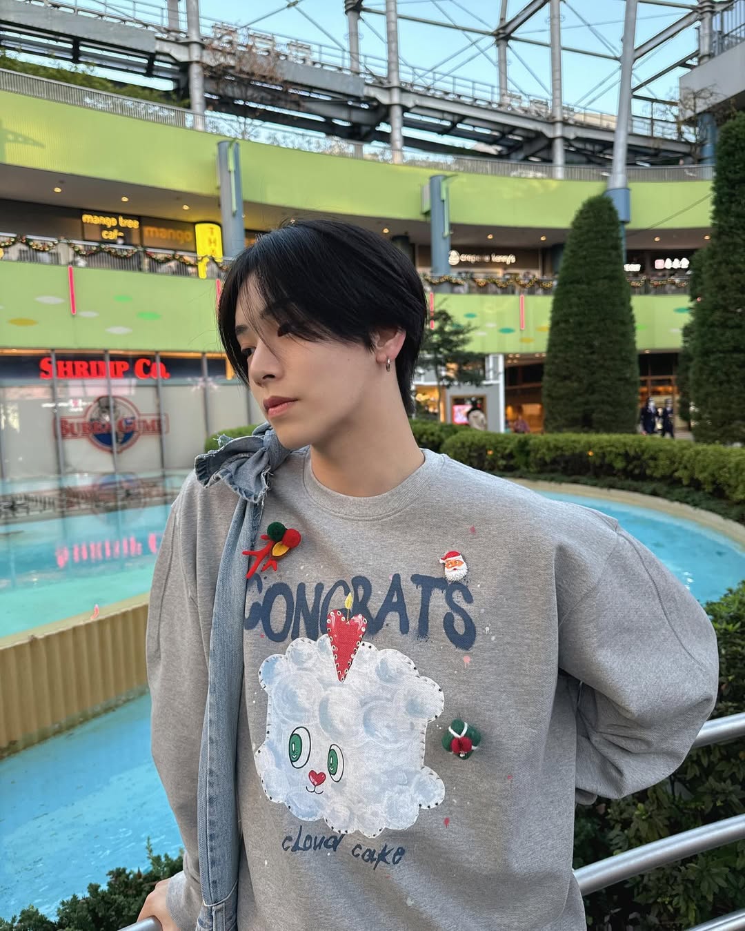 [CLOUD CAKE] Fashion unisex party style sweatshirts hot sale limited editon-1