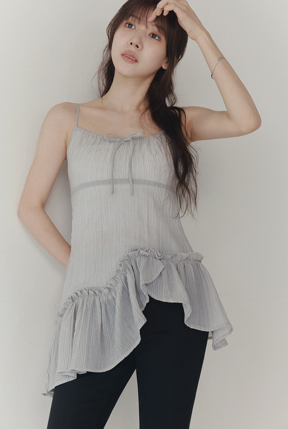 [TWEE] Ledel Asymmetric Ruffle Sleeveless Blouse-4