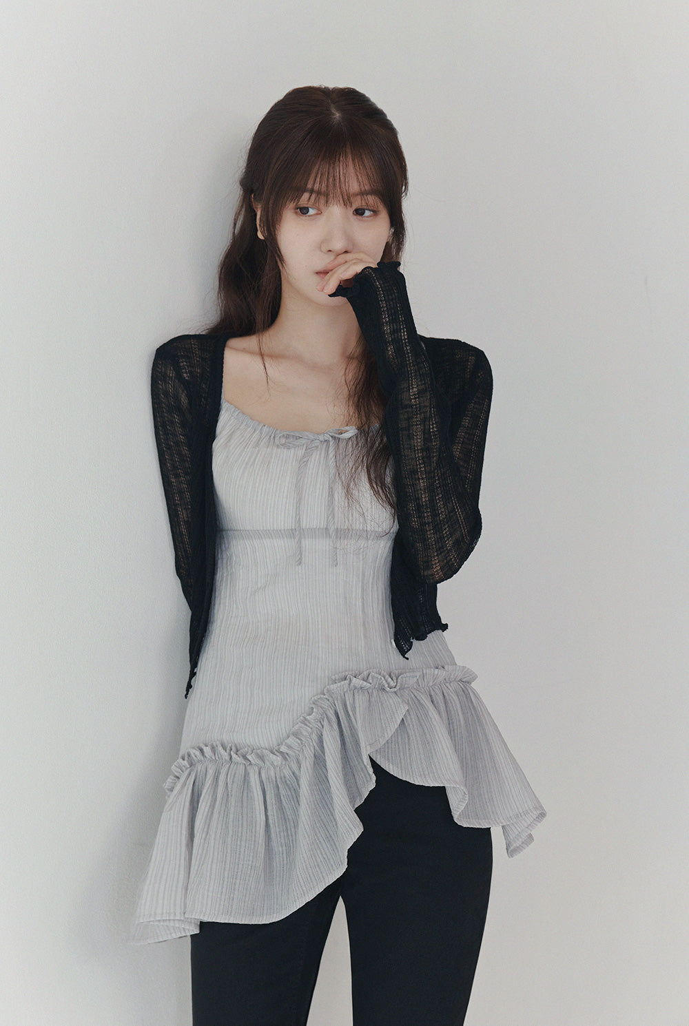 [TWEE] Ledel Asymmetric Ruffle Sleeveless Blouse-1