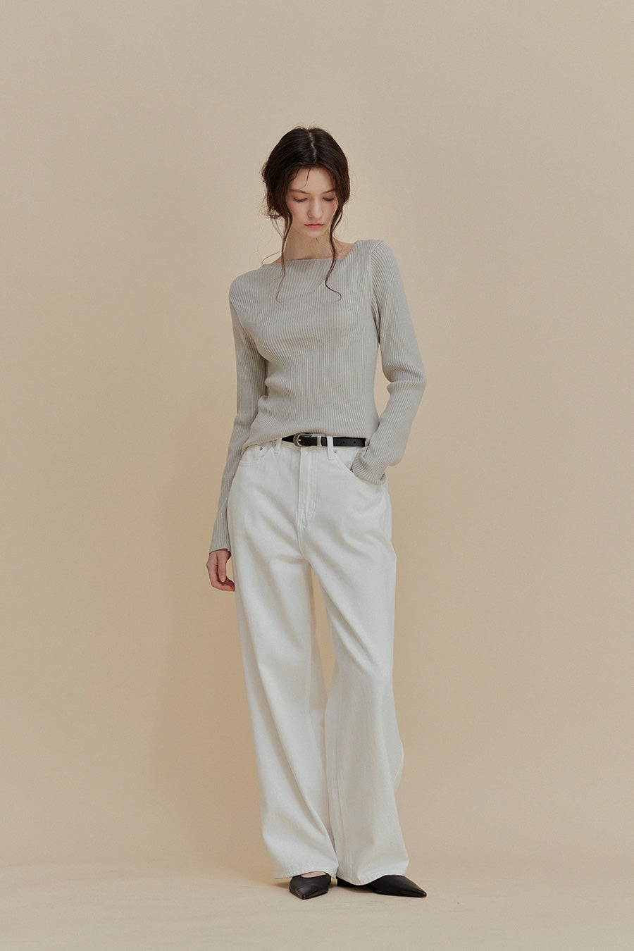 [TWEE] Tinin Asymmetric Neck Ribbed Knit-4